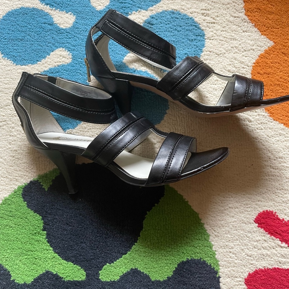 Nine West Black Strappy Sandals